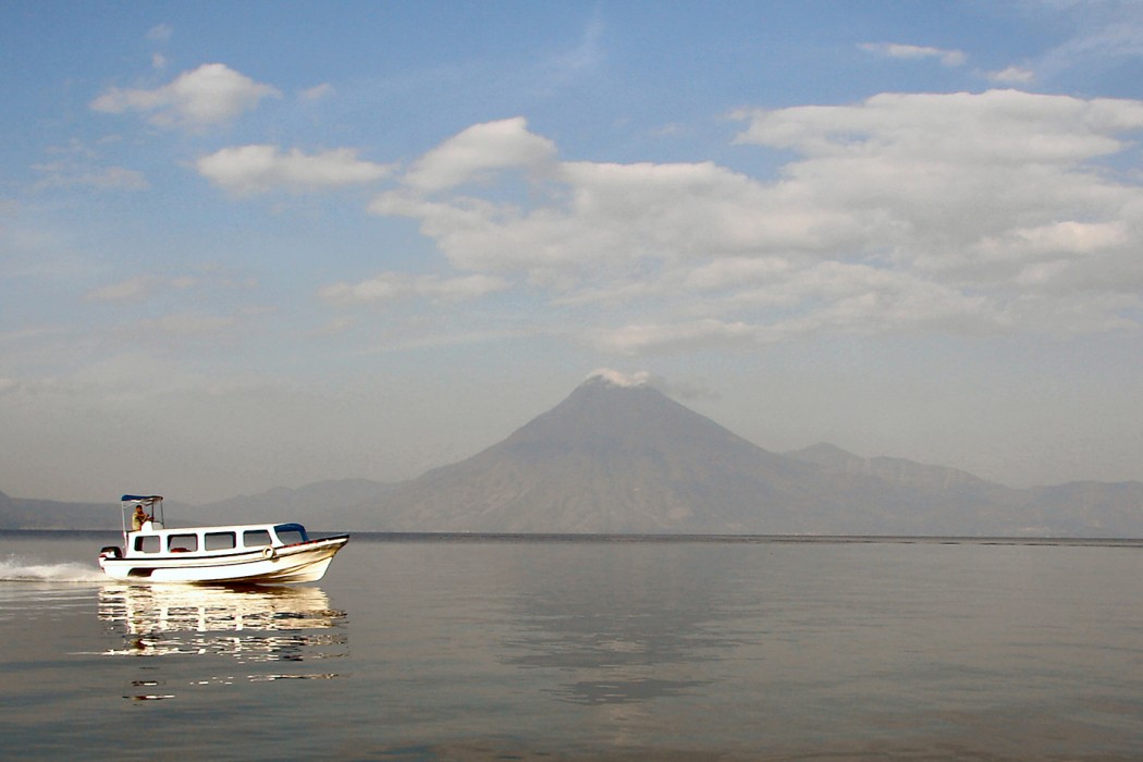 Atitlan-Volcan-San-Pedro